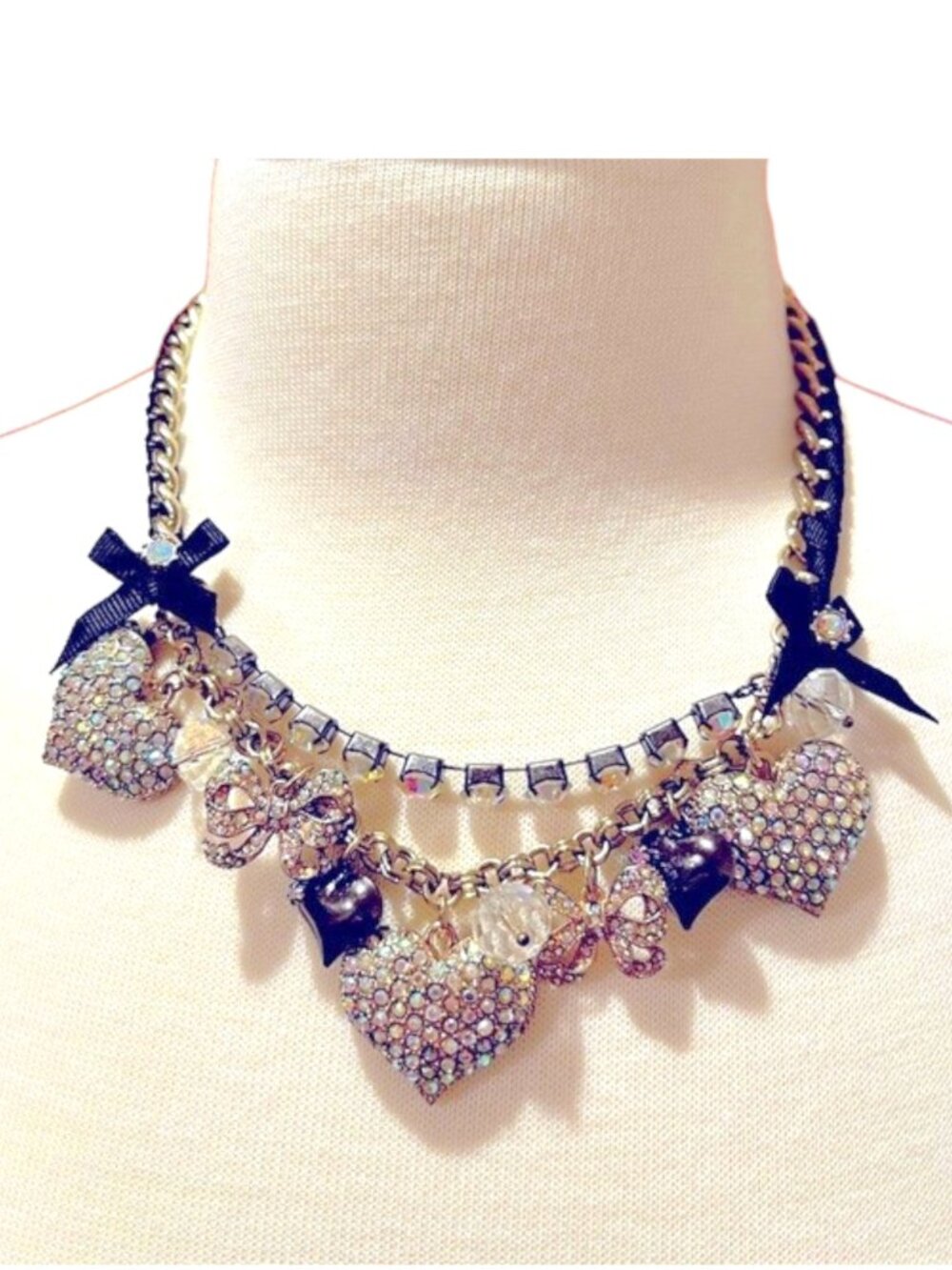 Betsey Johnson VINTAGE Y2K Gold Pavé Heart Necklace NEW